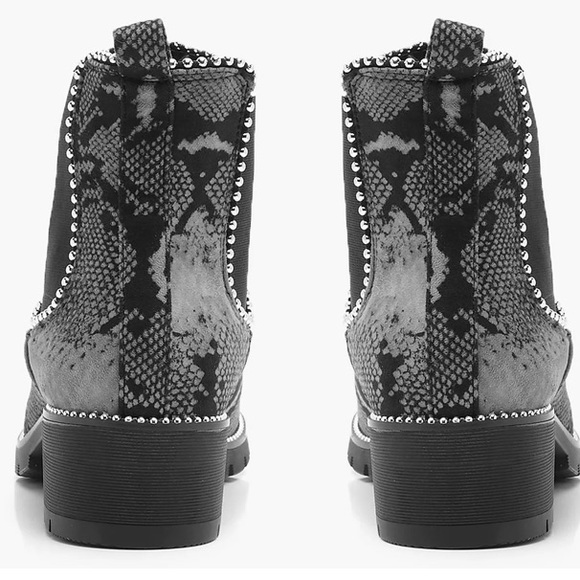 Boohoo Snake Print Chunky Chelsea Boots - Picture 3 of 5